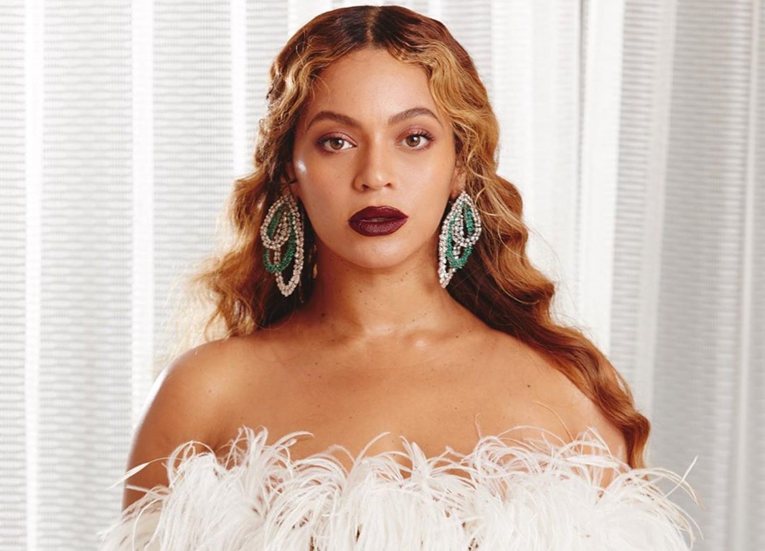 Beyoncé Delivers A New Holiday Themed Merchandise Collection | MP3Waxx ...