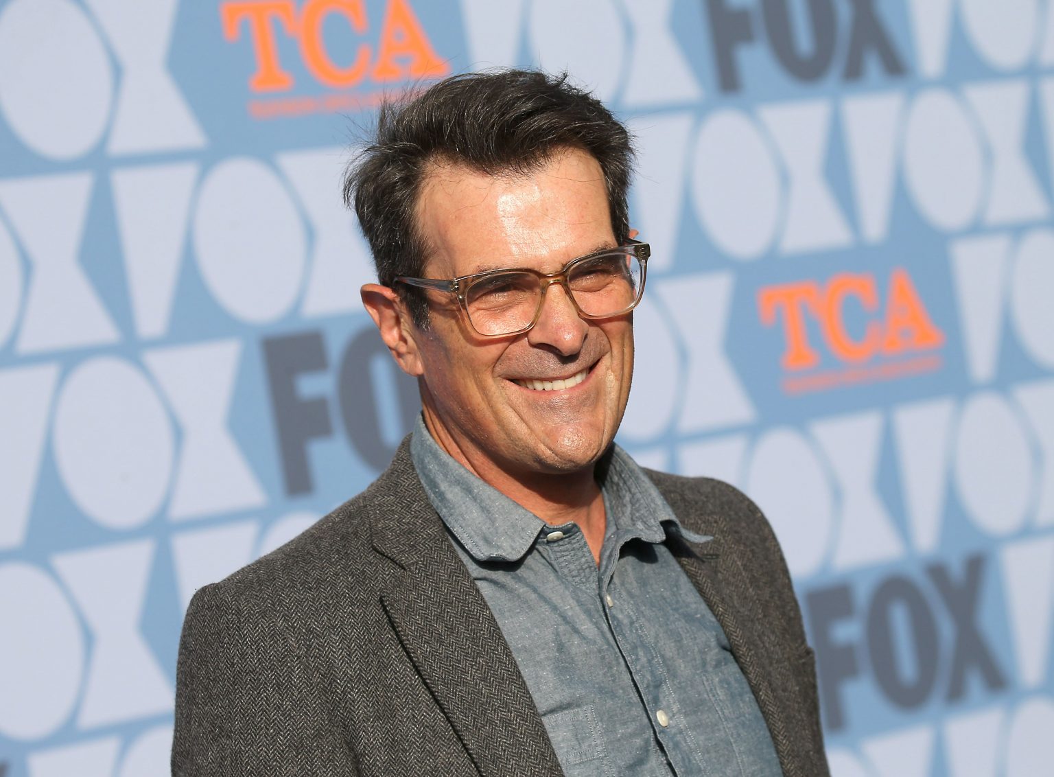 ‘Modern Family” Star Ty Burrell Gives Back To Restaurant Workers During